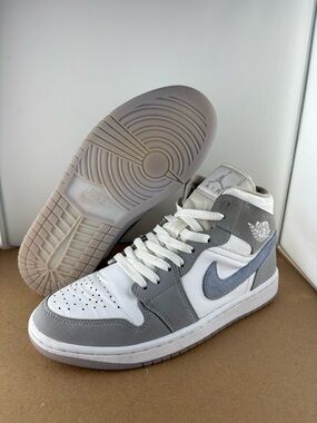 Nike Air Jordan 1 Mid Wolf Gray Aluminum Sneakers BQ6472-105 Women's Size 8